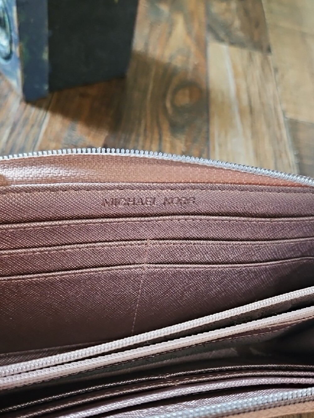 Michael Kors Metallic Rose Gold Logo Zip Wallet - Picture 8 of 11